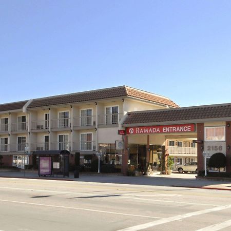 Ramada By Wyndham Pasadena Hotel Exterior foto